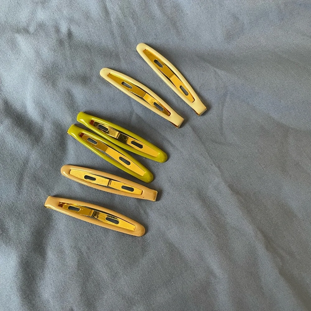Hair Clips - Picture 2 of 3